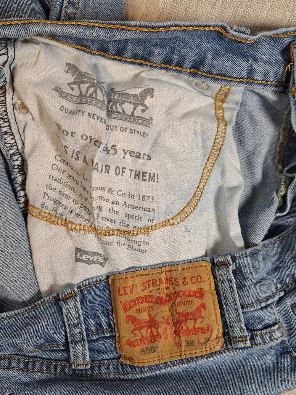 Levis levi 550